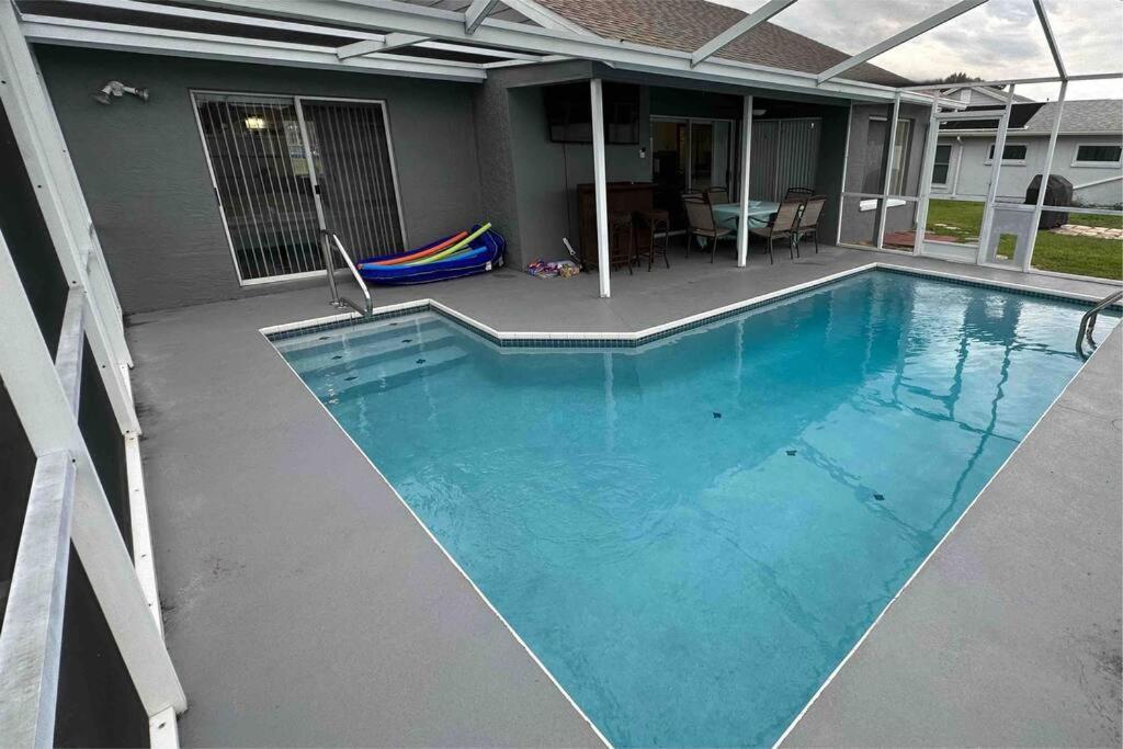 Manatee Oasis Weeki Wachee Family Fun Pool Home Spring Hill Extérieur photo