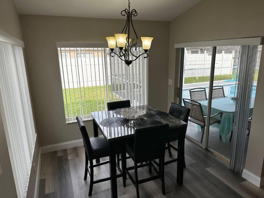 Manatee Oasis Weeki Wachee Family Fun Pool Home Spring Hill Extérieur photo